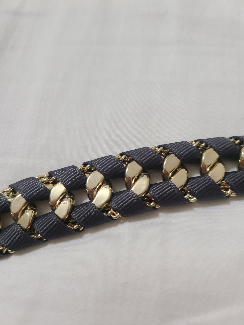 The Limited-Braided Ribbon & Chain Bracelet in Grey and Gold - Picture 6 of 7